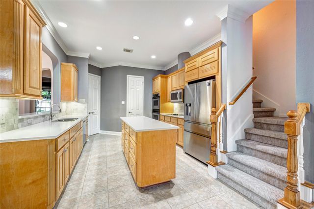 6206 Chestnut Peak Court, Kingwood, TX 77345