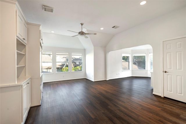 6206 Chestnut Peak Court, Kingwood, TX 77345