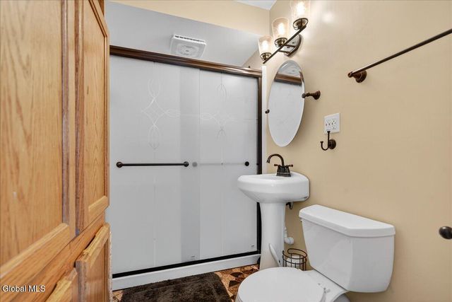 1045 Horvath Street, Rotterdam, NY 12303