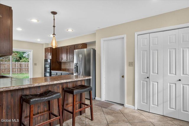 1045 Horvath Street, Rotterdam, NY 12303