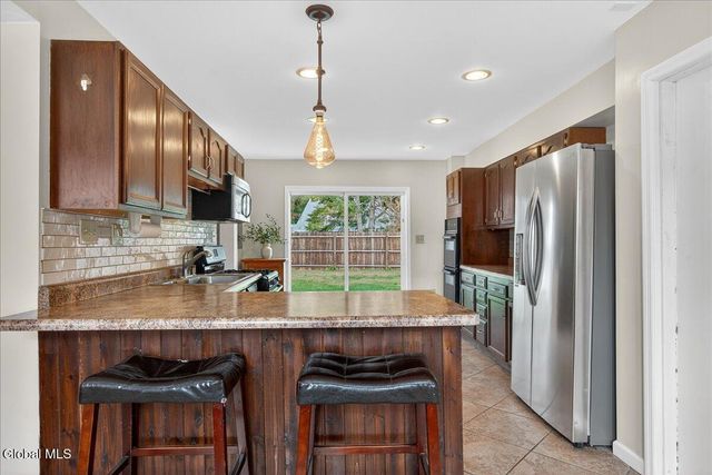 1045 Horvath Street, Rotterdam, NY 12303