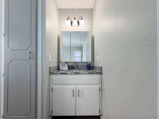 34245 S 527 Road, Cookson, OK 74427