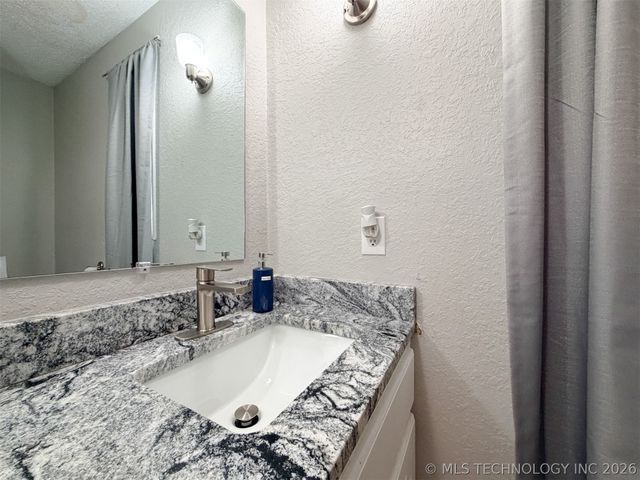 34245 S 527 Road, Cookson, OK 74427