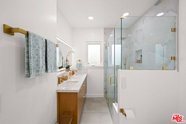 512 W Hillsdale Street, Inglewood, CA 90302