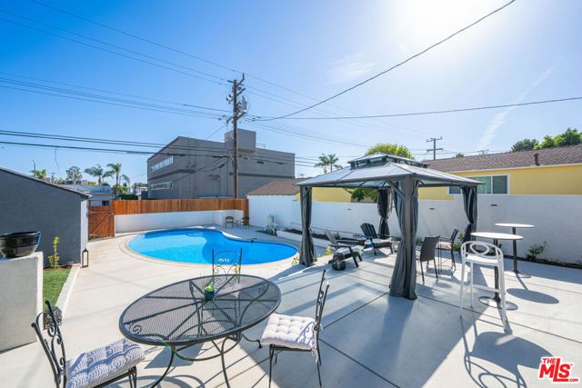 512 W Hillsdale Street, Inglewood, CA 90302