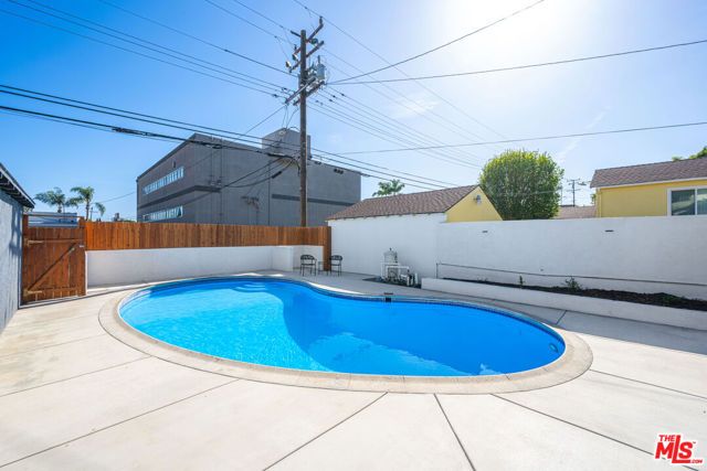 512 W Hillsdale Street, Inglewood, CA 90302