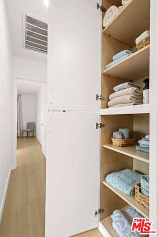 512 W Hillsdale Street, Inglewood, CA 90302