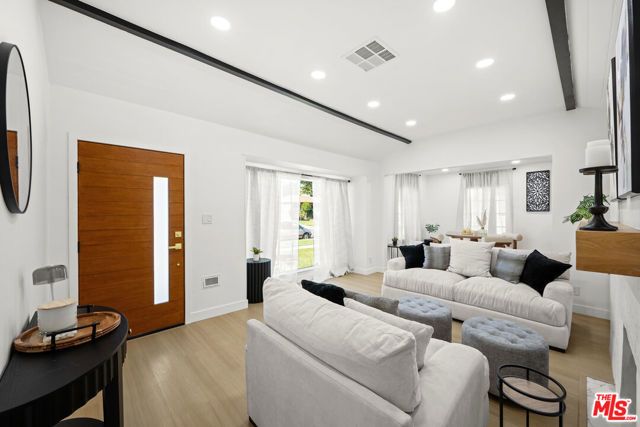 512 W Hillsdale Street, Inglewood, CA 90302