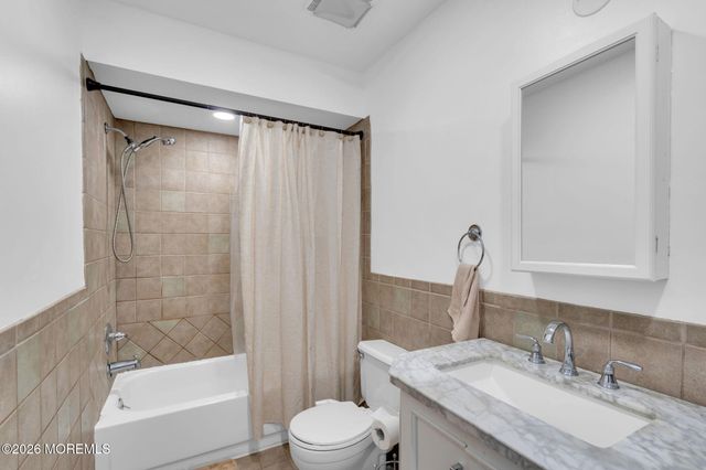 6 Independence Court, Jackson, NJ 08527
