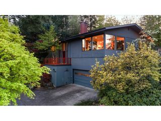 2975 Sw CANTERBURY Ln, Portland, OR 97205