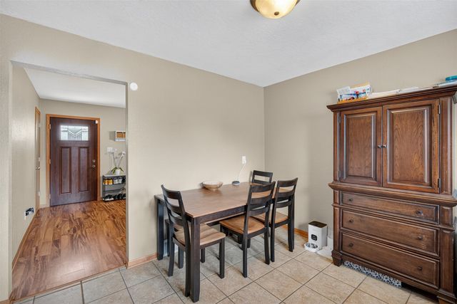8026 Crestview Drive, Des Moines, IA 50320