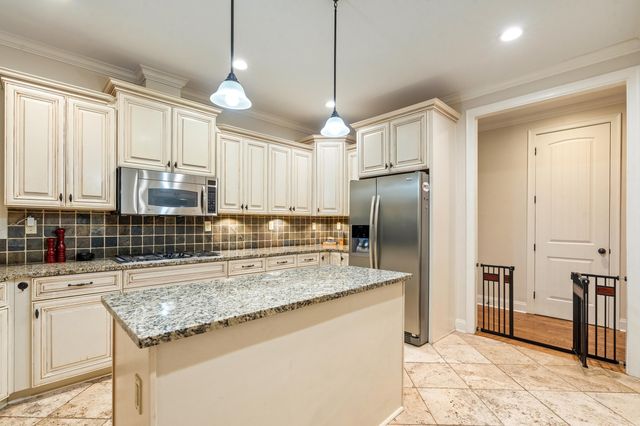 644 WINBURN DR, Collierville, TN 38017