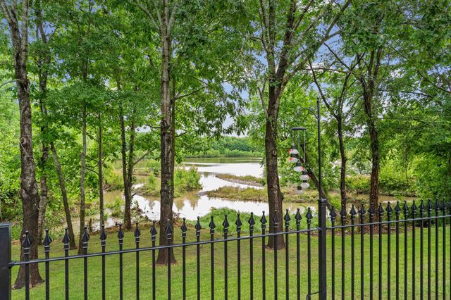 644 WINBURN DR, Collierville, TN 38017