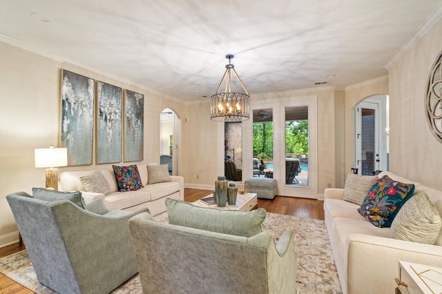 644 WINBURN DR, Collierville, TN 38017