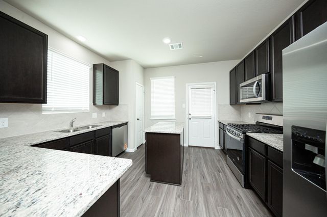 3042 Nickell Back Drive, Conroe, TX 77301