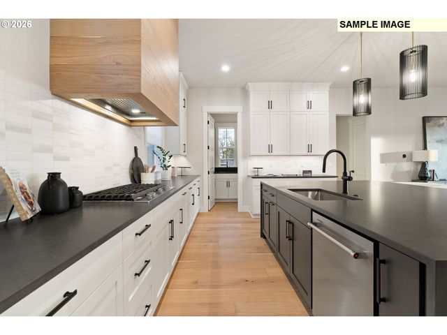 4587 Calaroga Dr, West Linn, OR 97068