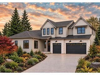 4587 Calaroga Dr, West Linn, OR 97068