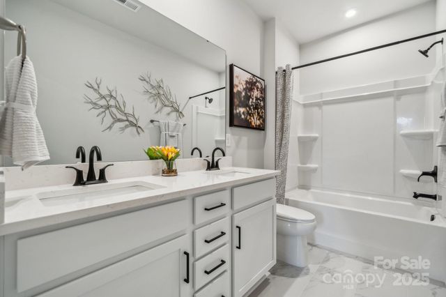 1072 Arundle Road, Sherrills Ford, NC 28673