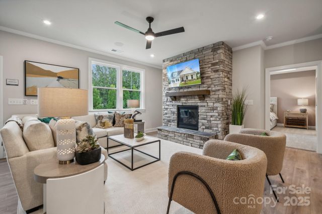 1072 Arundle Road, Sherrills Ford, NC 28673