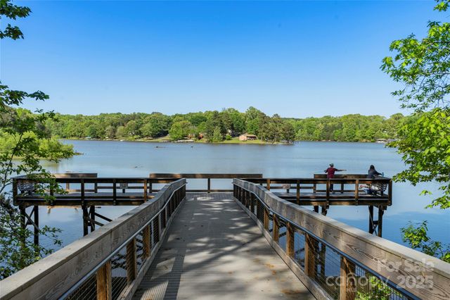 1072 Arundle Road, Sherrills Ford, NC 28673