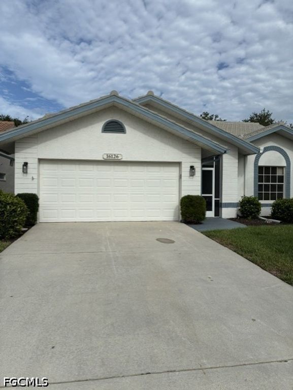 16126 Kelly Woods DR, Fort Myers, FL 33908