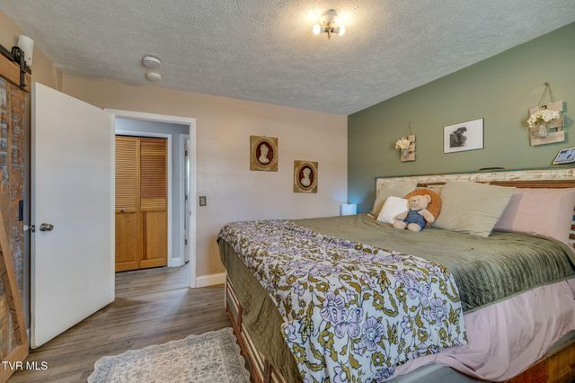 1309 Powell Mountain Road, Duffield, VA 24244