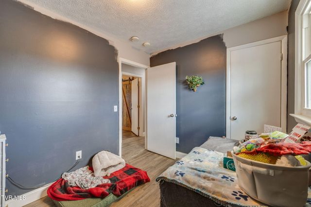 1309 Powell Mountain Road, Duffield, VA 24244