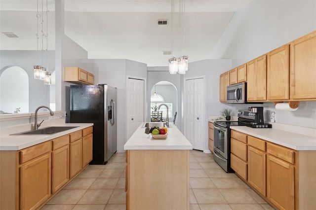 1819 SUNSET RIDGE DRIVE, Mascotte, FL 34753