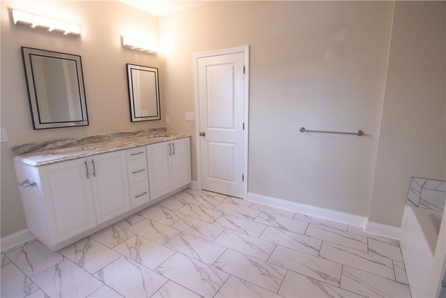 108 Harrowgate Ln, Peters Twp, PA 15317