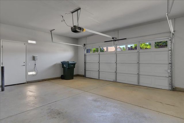 1321 Secret Lake Loop, Lincoln, CA 95648