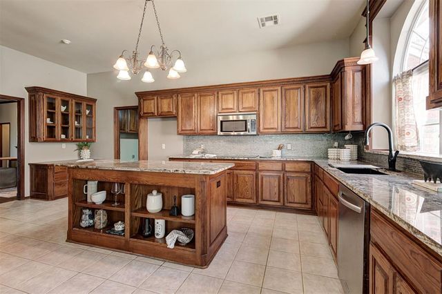 2524 Renwick Avenue, Oklahoma City, OK 73128