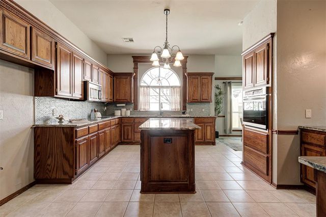 2524 Renwick Avenue, Oklahoma City, OK 73128