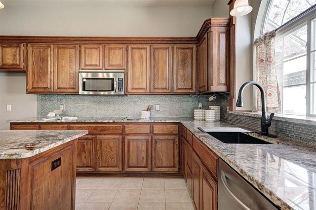 2524 Renwick Avenue, Oklahoma City, OK 73128