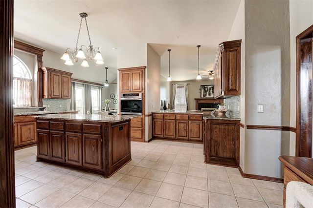 2524 Renwick Avenue, Oklahoma City, OK 73128