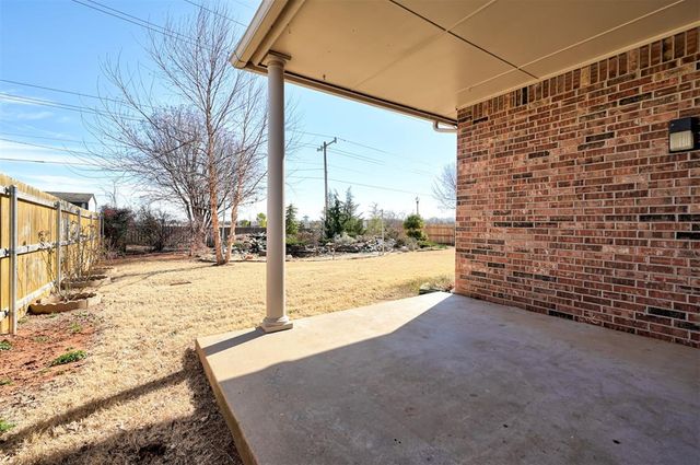 2524 Renwick Avenue, Oklahoma City, OK 73128