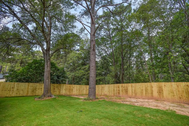 104 Pony Grass LN, Bastrop, TX 78602