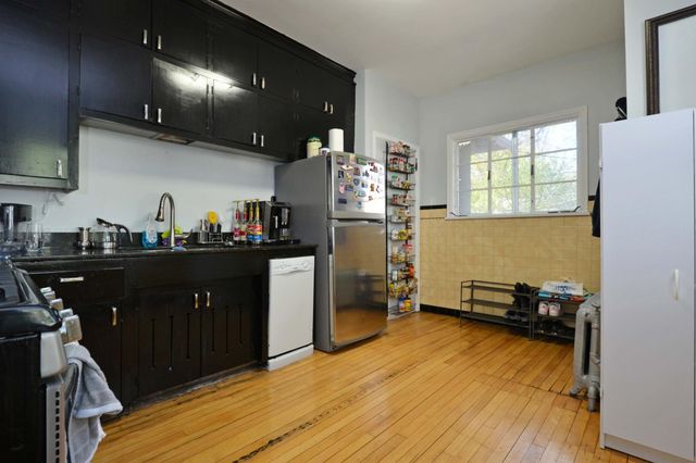 3324 Hennepin Avenue, Minneapolis, MN 55408
