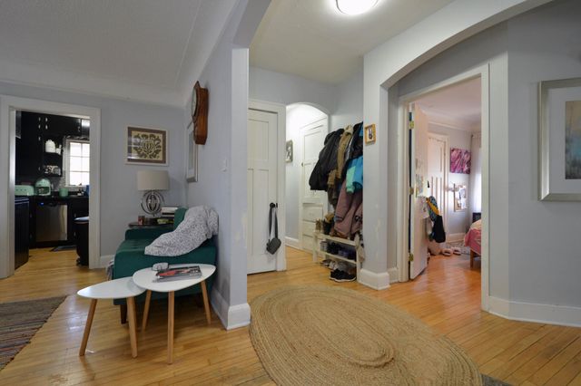 3324 Hennepin Avenue, Minneapolis, MN 55408