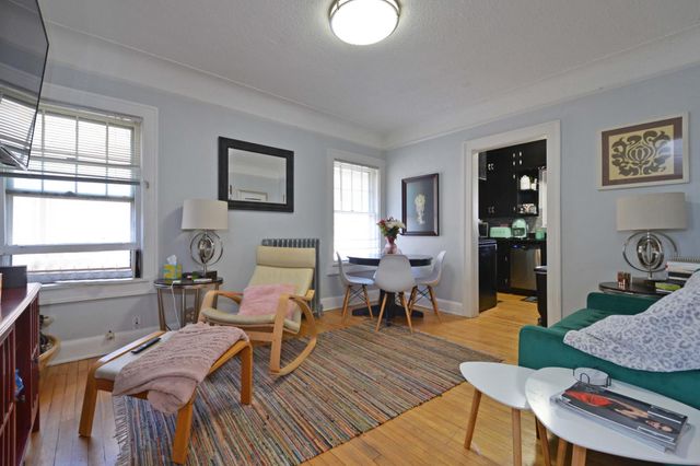 3324 Hennepin Avenue, Minneapolis, MN 55408