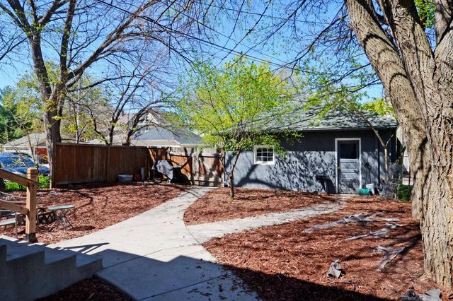 3324 Hennepin Avenue, Minneapolis, MN 55408