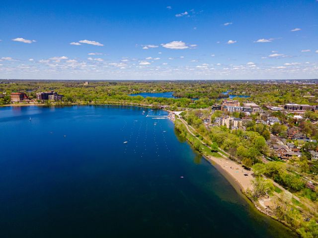 3324 Hennepin Avenue, Minneapolis, MN 55408