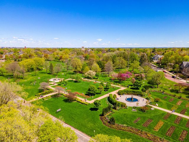 3324 Hennepin Avenue, Minneapolis, MN 55408