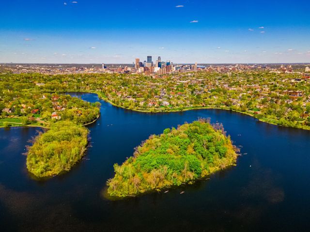 3324 Hennepin Avenue, Minneapolis, MN 55408