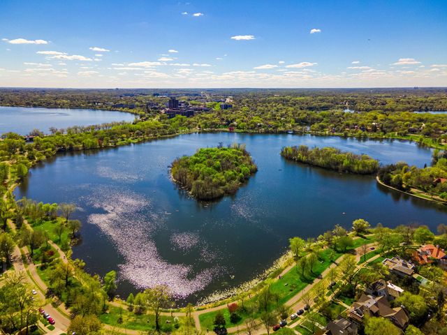 3324 Hennepin Avenue, Minneapolis, MN 55408