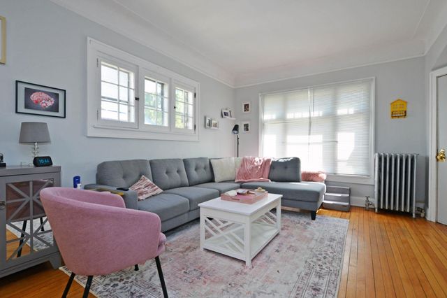 3324 Hennepin Avenue, Minneapolis, MN 55408