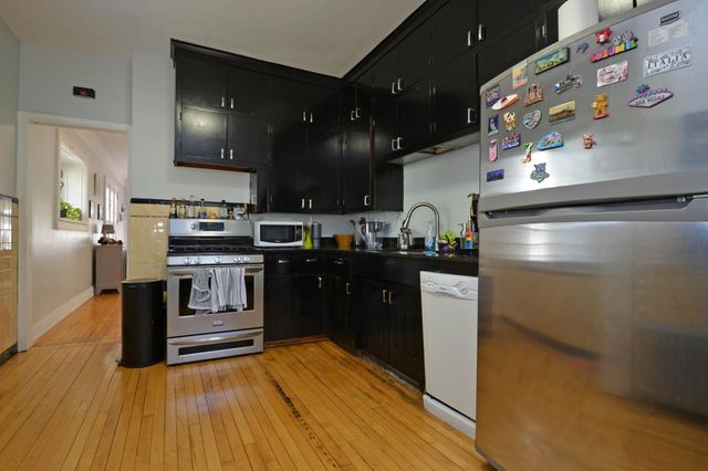 3324 Hennepin Avenue, Minneapolis, MN 55408