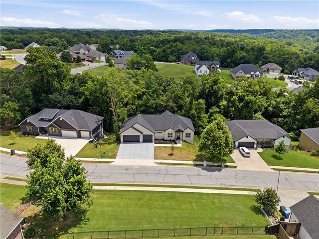 1421 Lee Street, Pea Ridge, AR 72751