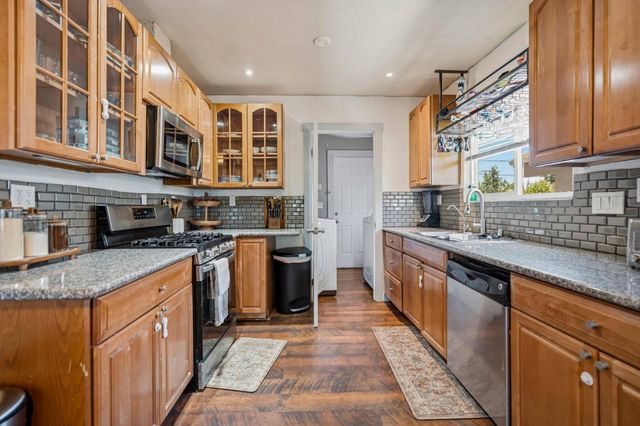 17 W 6th St, Stockton, CA 95206