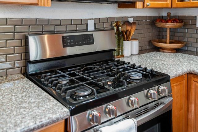 17 W 6th St, Stockton, CA 95206