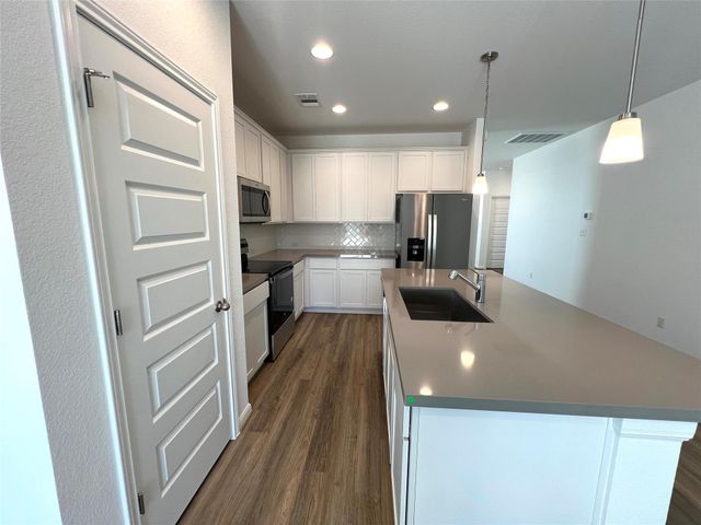 302 Elm Branch TRL, Taylor, TX 76574